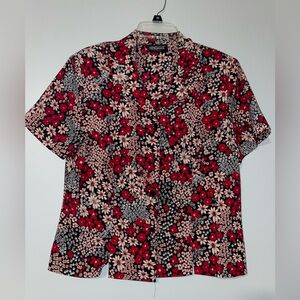 💄Briggs New York Red and Black Floral Women’s Blouse